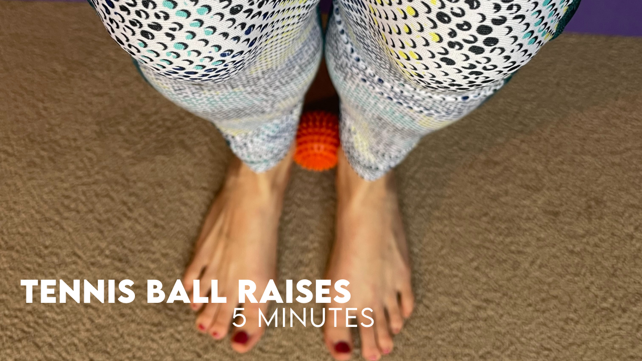 Pilates workout – Tennis Ball Raise