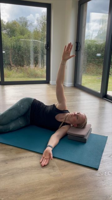 Day Five of my mini series involves my favourite chest opening exercise the Pilates Book and a super glute workout, join me for the full workout here: https://youtu.be/0c9HSju5jlk
Join my Ondemand and Live Pilates classes at www.movewilder.co.uk If you enjoy structured, intelligent Pilates workouts that build real strength and resilience, subscribe and join the community.
#pilatesforbeginners #CoreStrength #PilatesWorkout #HomePilates #BusyProfessional #MatPilates #PostureCorrection #DeepCore #BackStrength #AtHomeWorkout