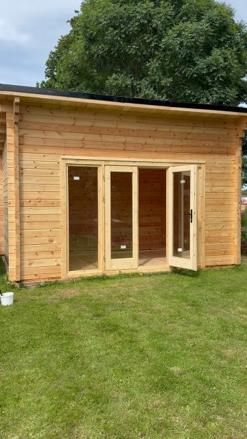 Hey guys! Here is a sneak peak at the new Move Wilder studio, tucked away in a secluded spot in #Bosham. I will be taking bookings for one to one strength training and bespoke Pilates workshops from September.

Watch this space.
#bosham #pilatesstudio #strengthcoach #personaltrainer