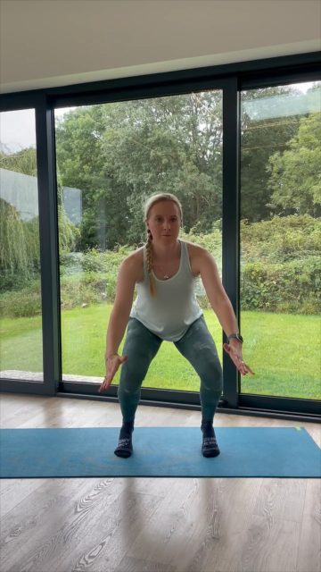 Building strength around the hips is like reinforcing the foundations of a house. Your pelvis sits at the centre of your posture, and when the glutes and deep hip stabilisers are weak, the lower back, knees and even shoulders often compensate. Strong hips help keep the pelvis balanced, support a neutral spine, and reduce that familiar swayback or tucked-under stance many desk-bound bodies drift into. When the hips are stable and powerful, the rest of the body can stack more efficiently above them, making upright posture feel supported rather than strained. Full workout here: https://youtu.be/qXEd6ExMXWU

✨ Perfect for:

Busy professionals

Home workouts with minimal equipment

Improving posture from desk work

Building deep core stability

Low impact strength training

What you’ll gain in 7 days:
✔ Stronger, more stable core
✔ Better posture and reduced back tension
✔ Improved mobility through the spine
✔ Increased body awareness and control
✔ A sustainable routine you can stick to

No fancy equipment needed — just a mat and 10–20 minutes a day.

If you enjoy structured, intelligent Pilates workouts that build real strength and resilience, subscribe and join the community.

#PilatesForBeginners #CoreStrength #PilatesWorkout #HomePilates #BusyProfessional #MatPilates #PostureCorrection #DeepCore #BackStrength #AtHomeWorkout